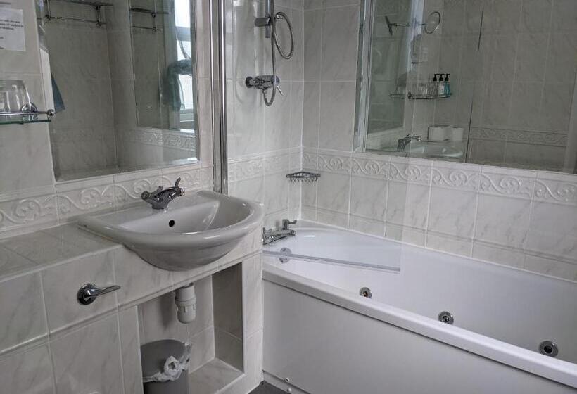 Номер Стандарт, The Wildings Hotel & Tudno S Restaurant