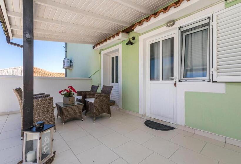 اتاق عادی, Alaburic Rooms & Apartment
