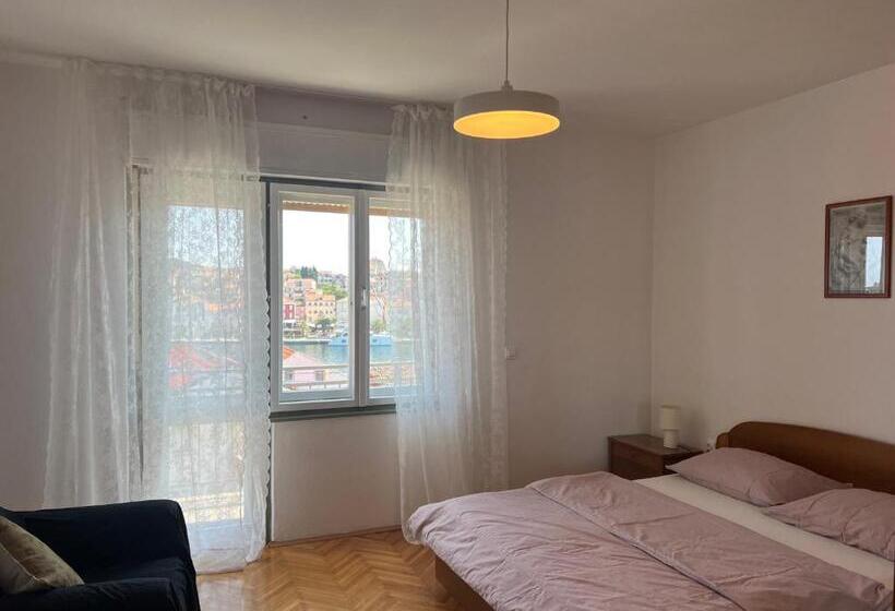 آپارتمان 1 خوابه با چشم‌انداز دریا, Alaburic Rooms & Apartment