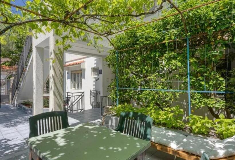 آپارتمان 1 خوابه با چشم‌انداز دریا, Alaburic Rooms & Apartment