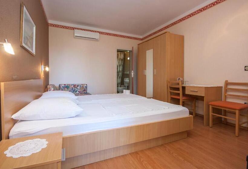 발코니 가든 전망 스탠다드 룸, Villa Daniela
