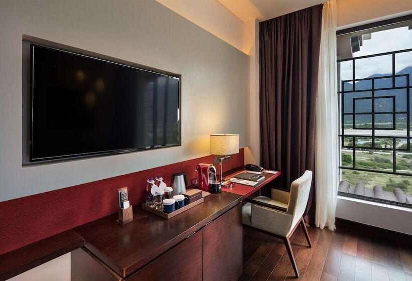 스탠다드 룸, Hilton Linzhi Resort