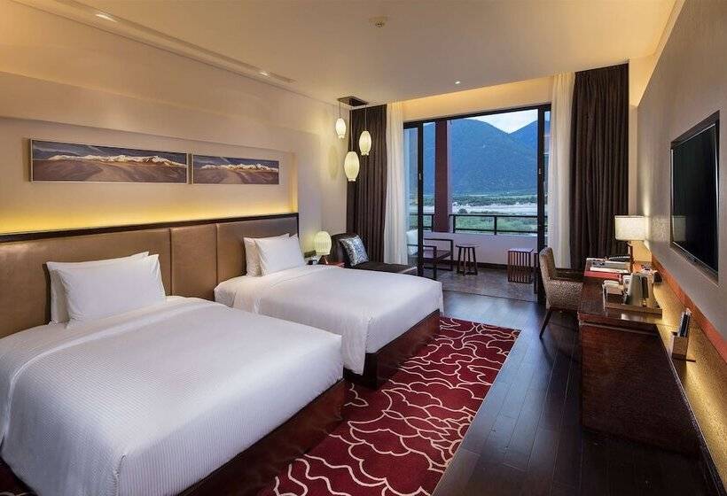 Quarto Deluxe, Hilton Linzhi Resort