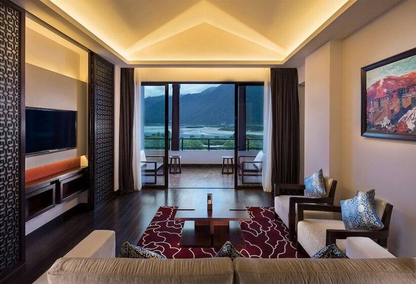 디럭스 스위트, Hilton Linzhi Resort