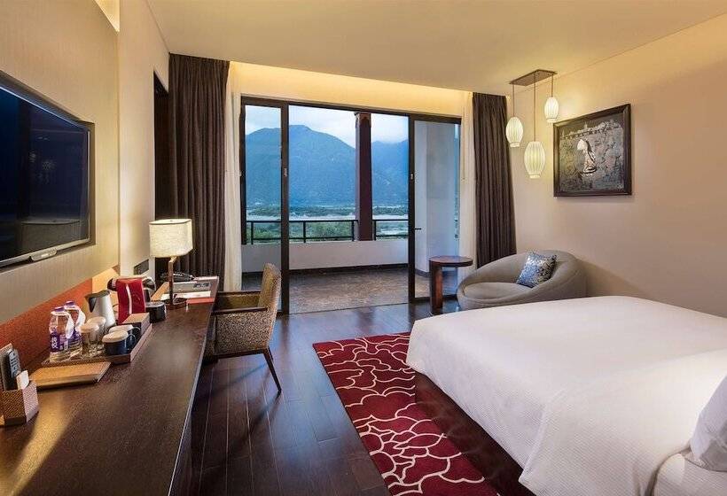 Suíte Deluxe, Hilton Linzhi Resort