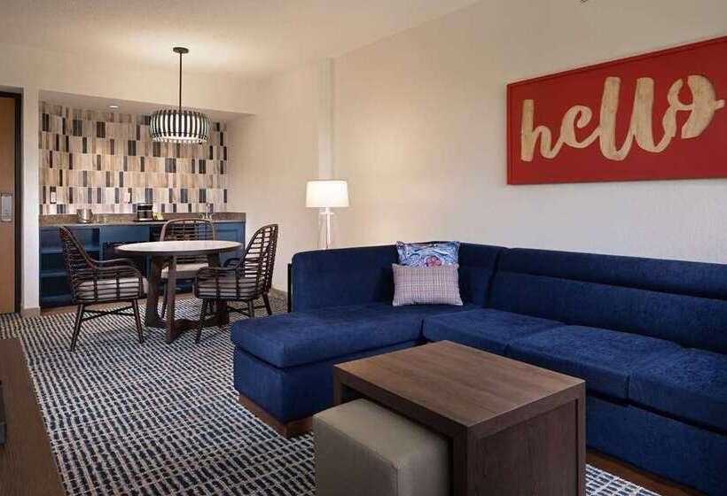 Люкс с Балконом, Embassy Suites By Hilton Boulder