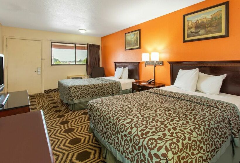 Номер Стандарт 2 Двуспальные Кровати, Travelodge By Wyndham Chicago   South Holland