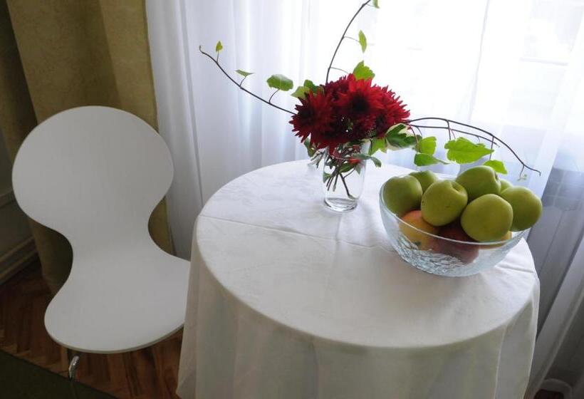 اتاق استاندارد, Rooms Stella