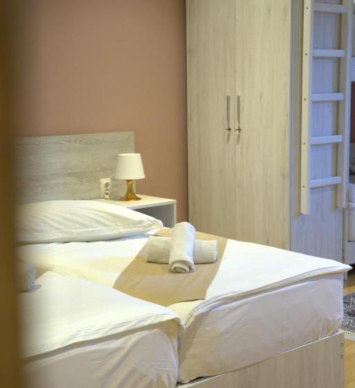 Семейный Номер, Boutique Hostel Livia