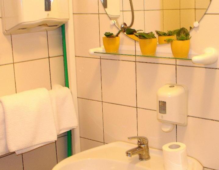 تختخواب در اتاق مشترک, Hostel Amfora
