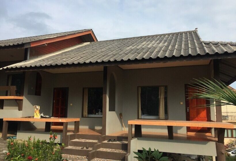 Bungalow Familiare, Phupha Bungalow Haad Rin