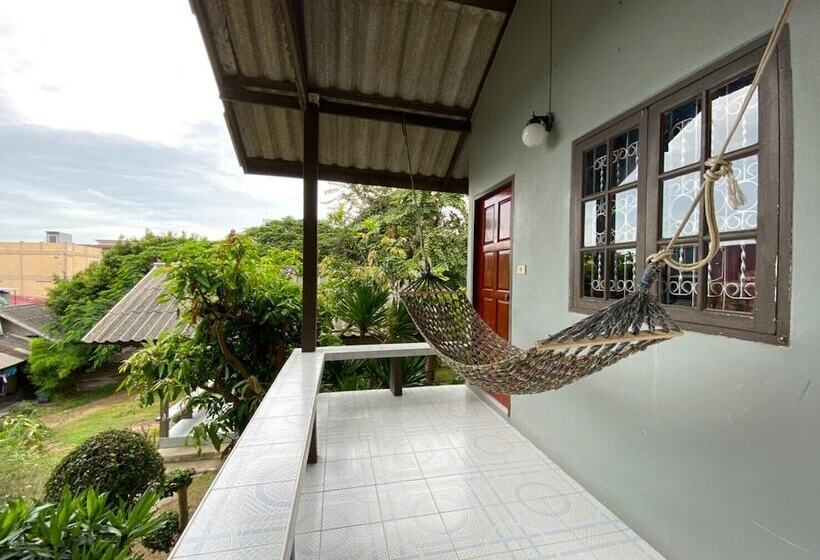 Bangalô Standard, Phupha Bungalow Haad Rin
