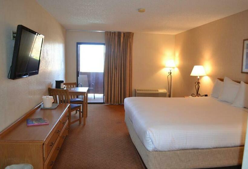 Стандартный Номер Кровать Кинг, The Lodge At Cliff Castle Casino