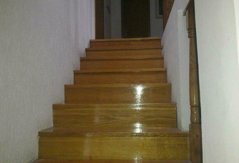 اتاق استاندارد چهار تخته, Apartment & Rooms Miboti