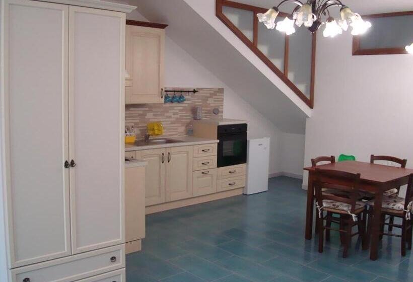 Четырехместный Номер Стандарт, Guest House Mare E Luna