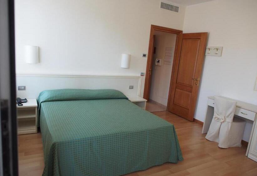1 Bedroom Apartment Mountain View, Lido Resort
