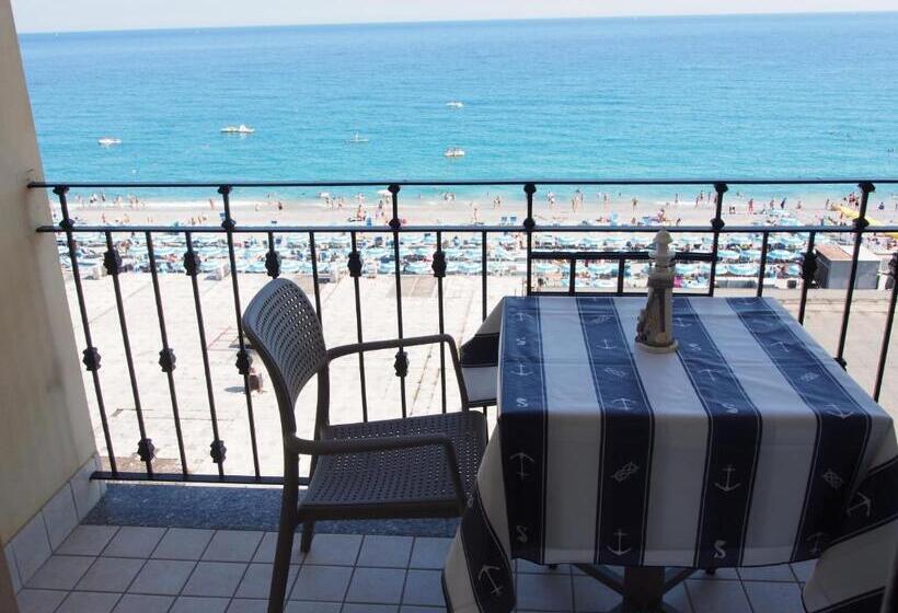 استودیوی استاندارد با چشم‌انداز دریا, Lido Resort