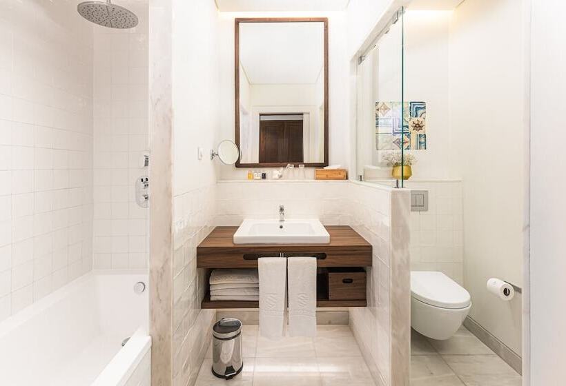 Quarto deluxe, Corpo Santo Lisbon Historical