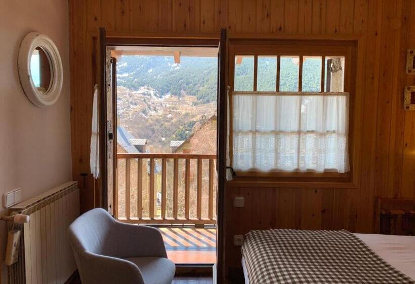 Номер Стандарт с Балконом, El Xalet De Taüll Hotel Rural