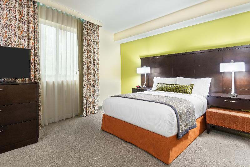 Люкс 2 Спальни, Staybridge Suites   Miami International Airport, An Ihg