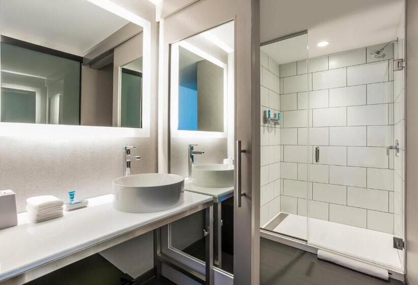 Номер Стандарт Кровать Кинг Адаптированный для Инвалидов, Aloft Austin Downtown