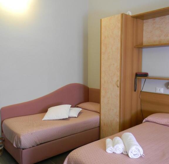 اتاق پریمیوم چهارنفره, Parma Mare