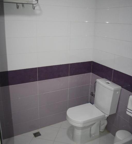 Habitación Estándar, Salime Al Khozama