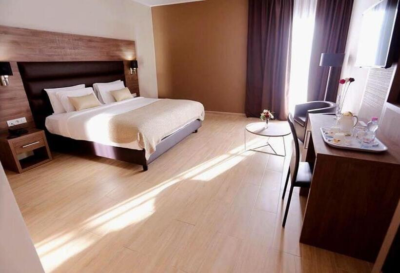标准三人间, Le Zenith Hotel Oran