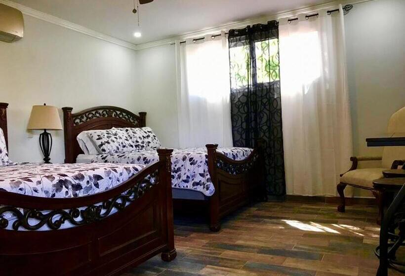 اتاق استاندارد با چشم‌انداز کوهستان, Refugio De La Montaña B&b