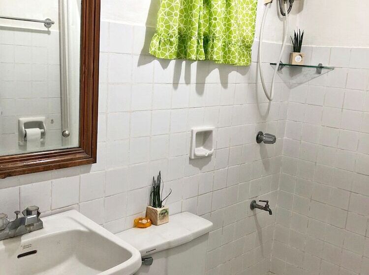 Quarto Familiar, Royal Thee Bed & Breakfast