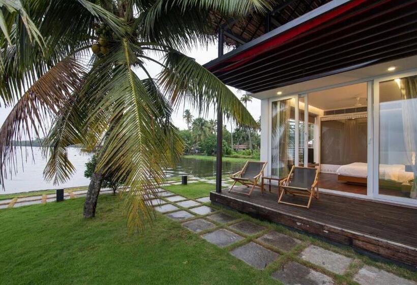 ویلای 3 خوابه, Stayvista At The Rain   River Villa With Infinity Pool