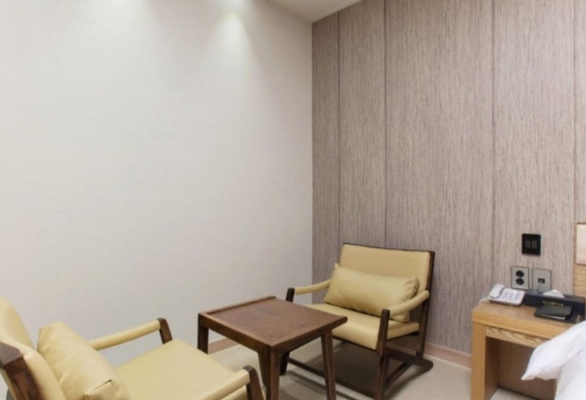 اتاق لوکس, Yeosu Stay