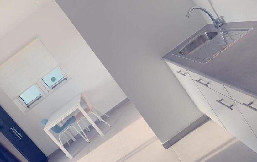 استودیو استاندارد با چشم‌انداز استخر, Apartment Curacao
