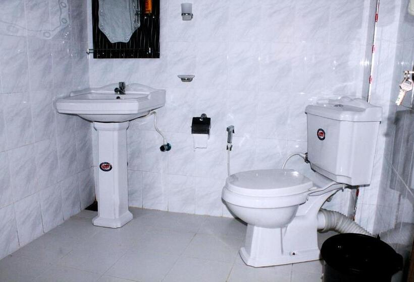 اتاق لوکس سه تخته, Elliot Nature Resort