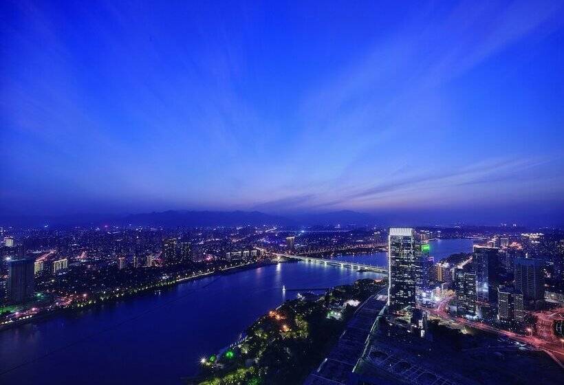 Номер Стандарт Двуспальная Кровать, Hilton Fuzhou