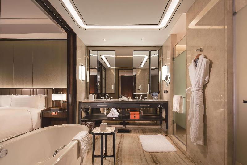 Люкс Deluxe Кровать Кинг, Hilton Fuzhou