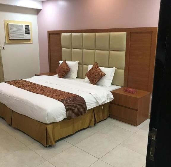 Apartamento 2 Dormitórios, تاج الخليج للشقق المخدومة