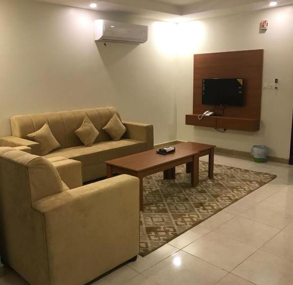 Apartamento 2 Dormitórios, تاج الخليج للشقق المخدومة