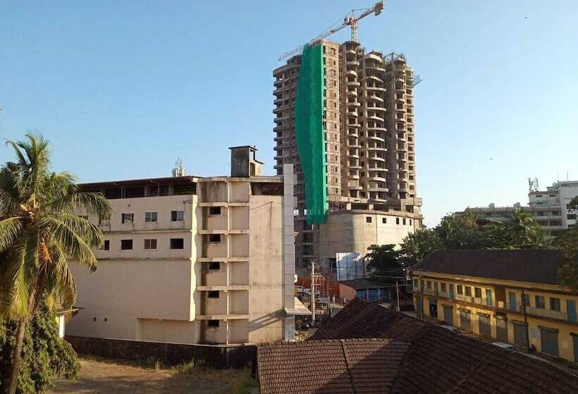 اتاق خانوادگی, Citywalk Residency