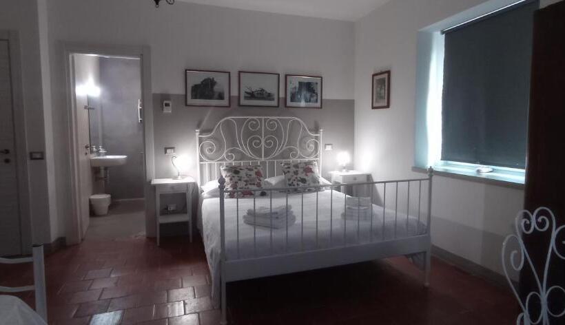 اتاق لوکس, Il Casale Di Giulia Di Aprilia