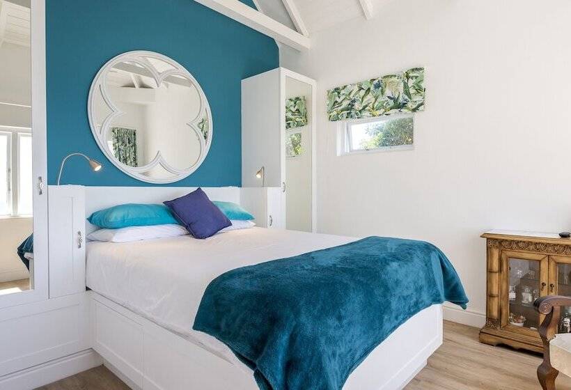 Номер Deluxe Вид на Море, Sunny Cove Manor