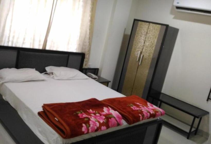 Quarto Deluxe Individual, Anand Mahal