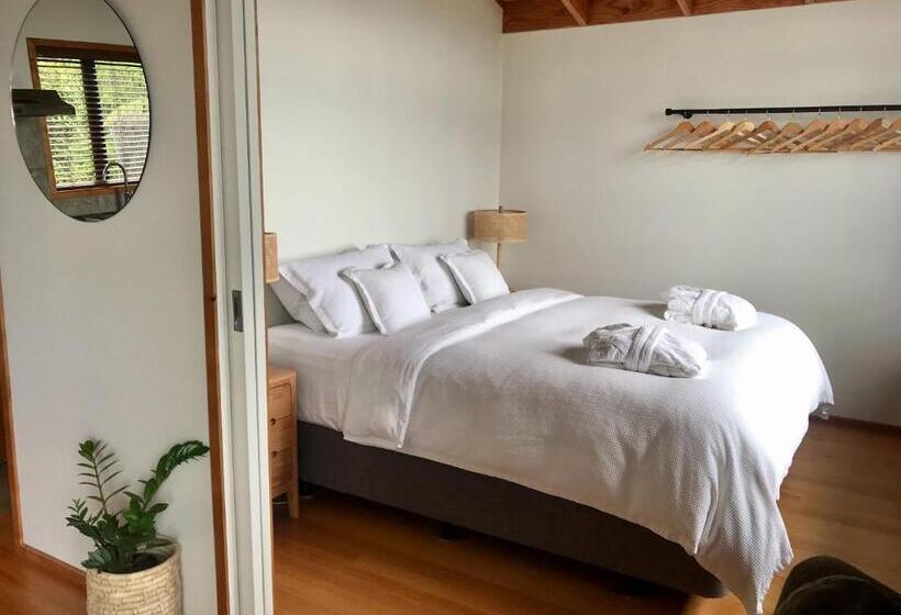 Бунгало Стандарт, Adrift In Golden Bay  Absolute Beachfront Villas