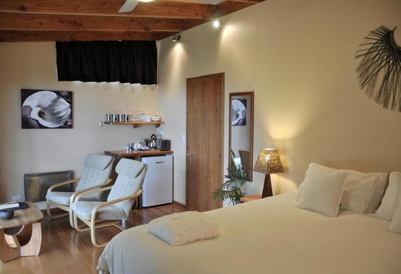 Студия Стандарт Вид на Море, Adrift In Golden Bay  Absolute Beachfront Villas