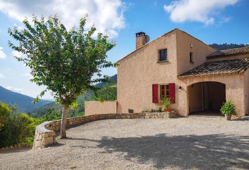 Номер Стандарт, B&b L'estuve Provencale