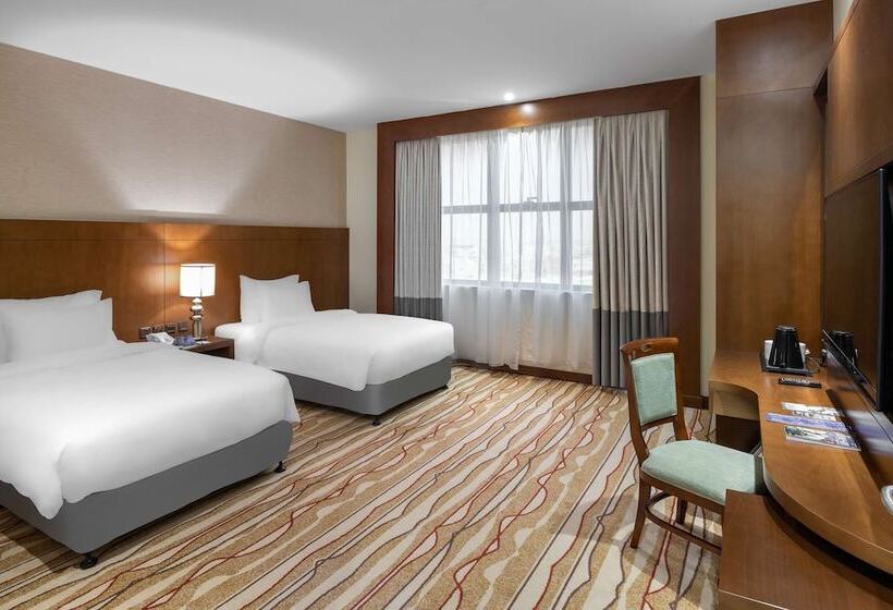 Люкс 2 Спальни, Radisson Blu Hotel, Buraidah