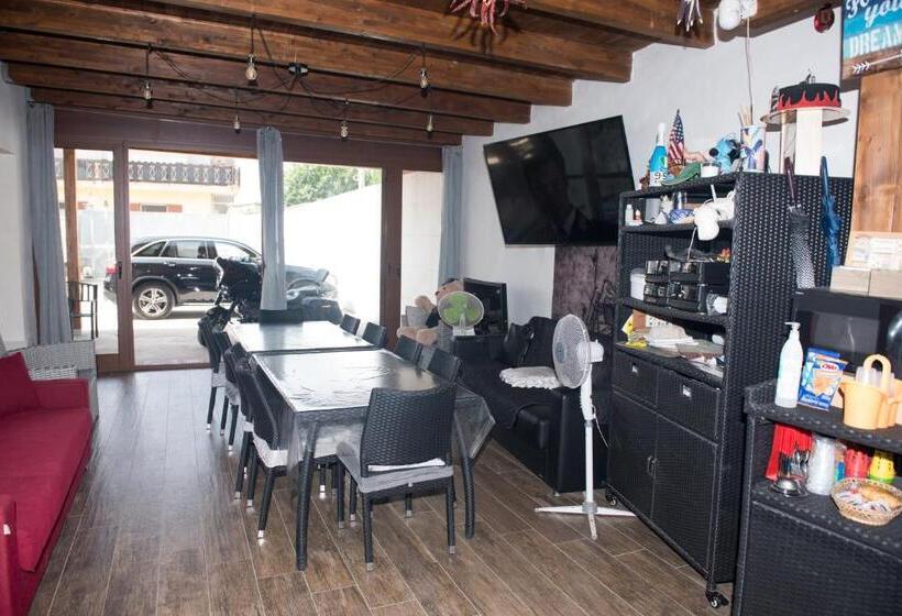 اتاق لوکس, B&b S Home