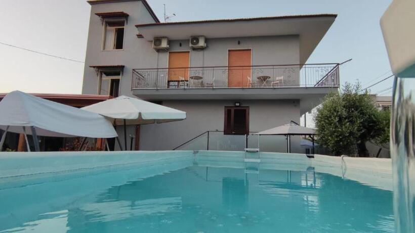 اتاق استاندارد, B&b S Home