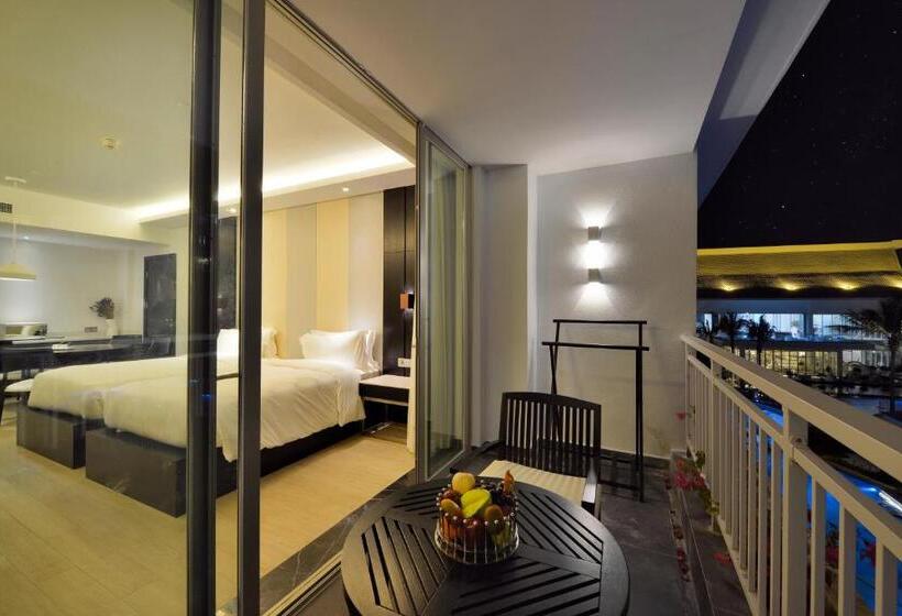 プールビュースタンダードルーム, Palace Resort Yalong Bay Sanya