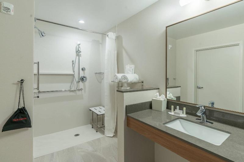 Стандартный Номер Кровать Кинг, Fairfield Inn & Suites By Marriott Gainesville I 75